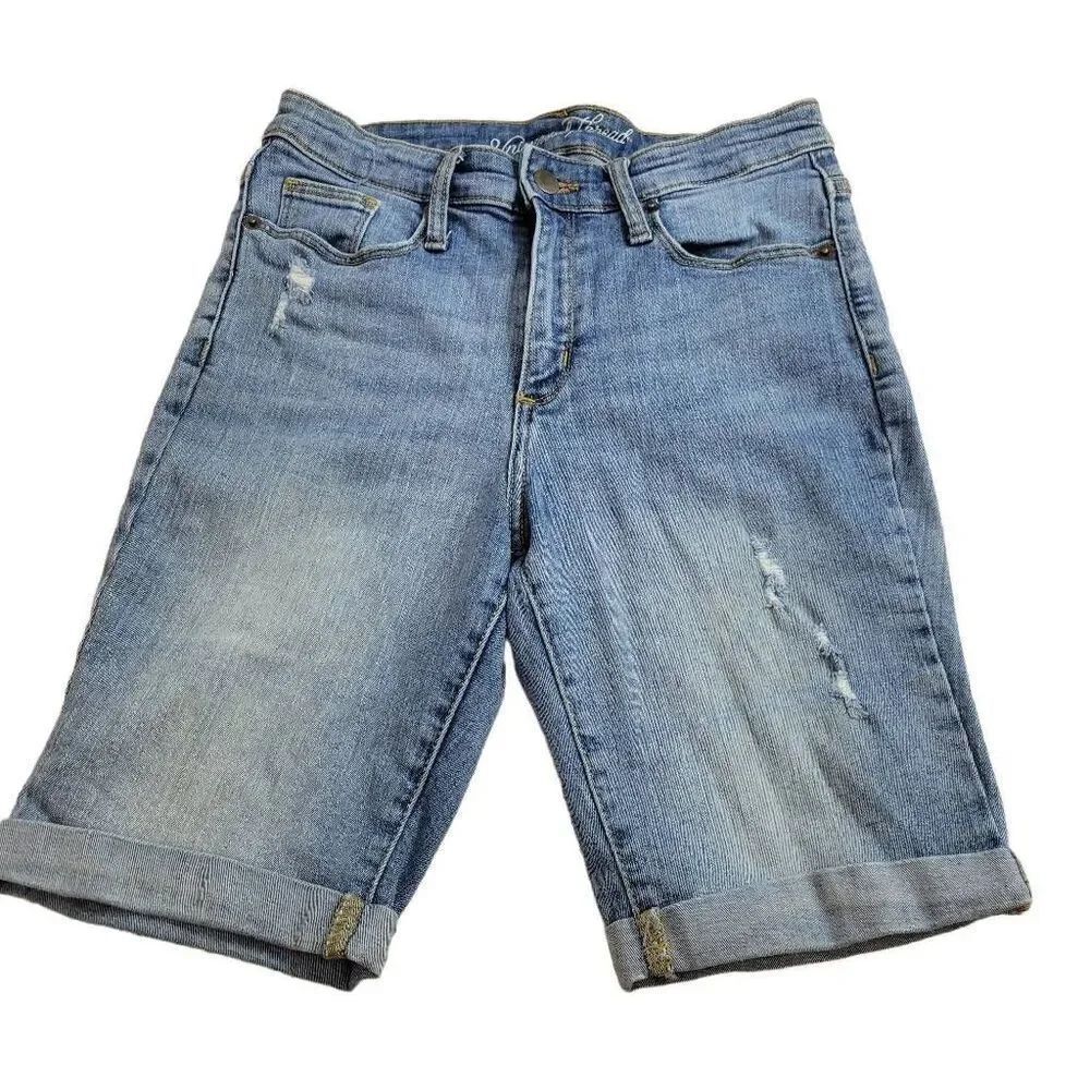 Universal Thread high rise Bermuda shorts 6